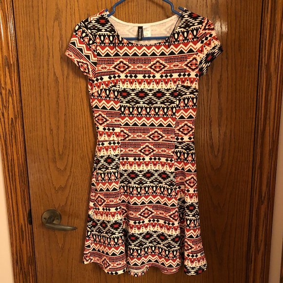 Dress ethnic patterns - Picture 4 of 4